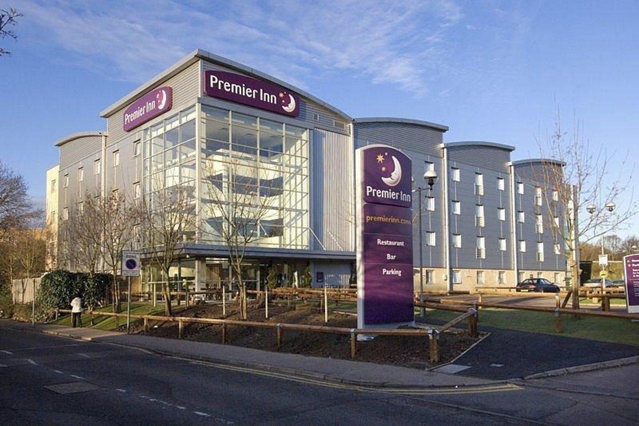 Premier Inn Watford Central Dış mekan fotoğraf