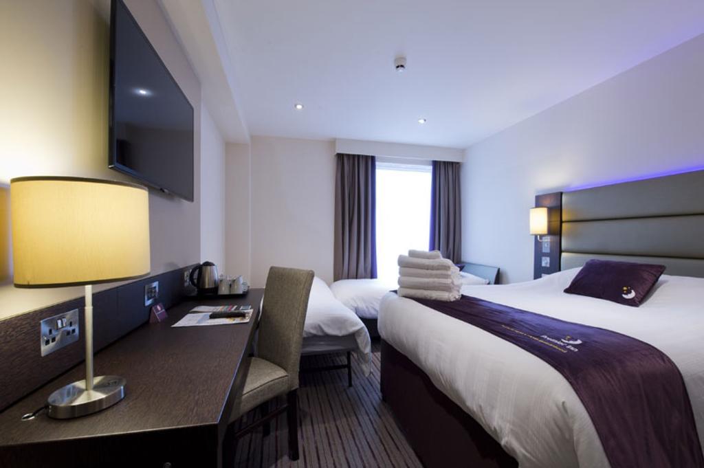 Premier Inn Watford Central Dış mekan fotoğraf