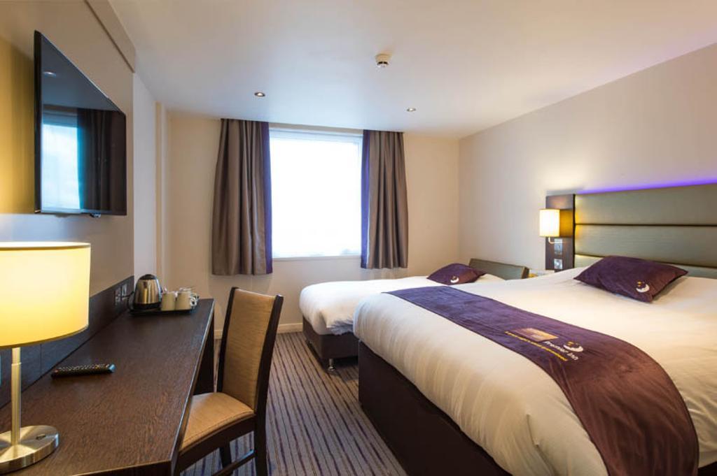 Premier Inn Watford Central Dış mekan fotoğraf