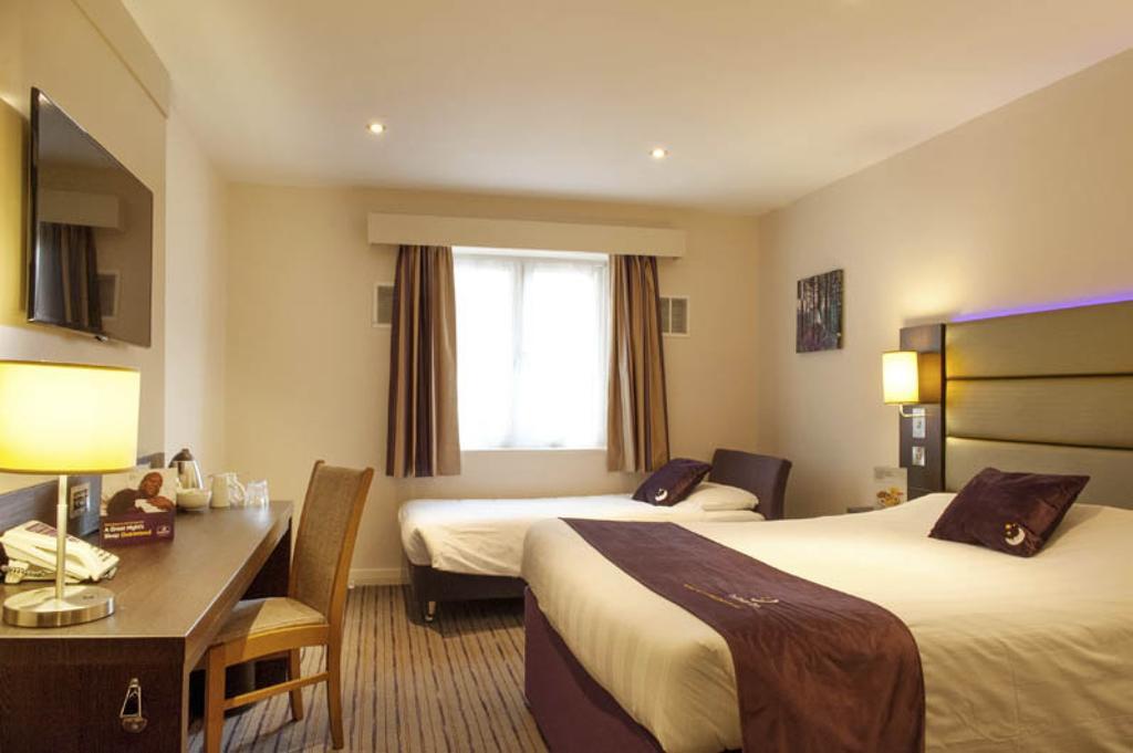 Premier Inn Watford Central Dış mekan fotoğraf