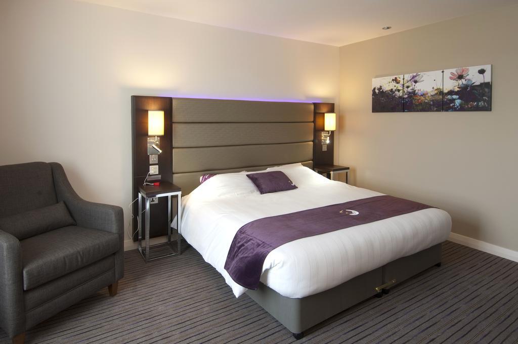 Premier Inn Watford Central Dış mekan fotoğraf