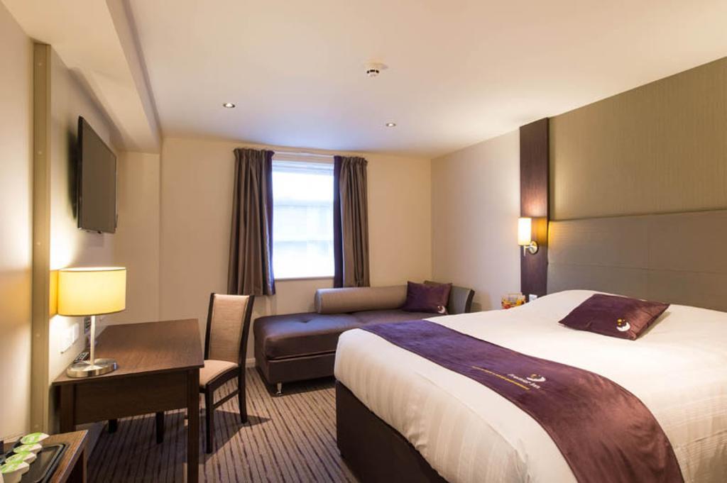 Premier Inn Watford Central Dış mekan fotoğraf